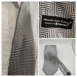 Alexander Logan Neckwear TIEMART Aquamarine Navy Striped Necktie Tie 60” X 3”
